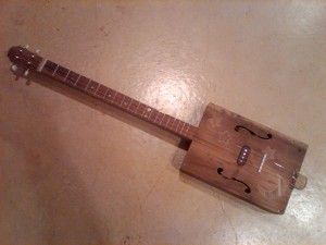 Cigar Box Guitar (version 2)